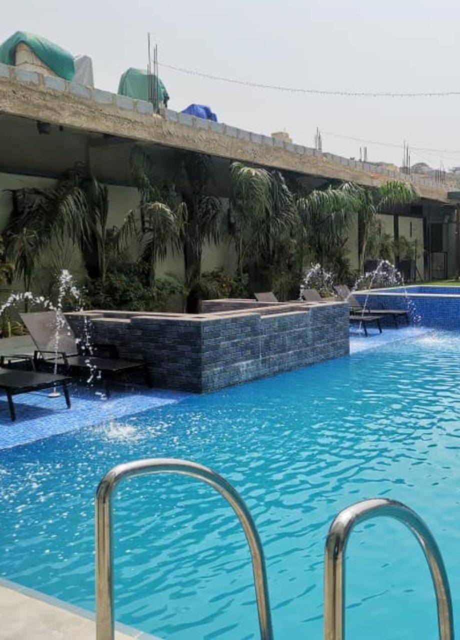 Perriman Hotel Kokrobite Exterior photo